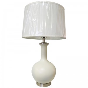 Homewood Suites Hotel Resin Table Lamp مع جسم راتنج العاج في Hotel Guestroom